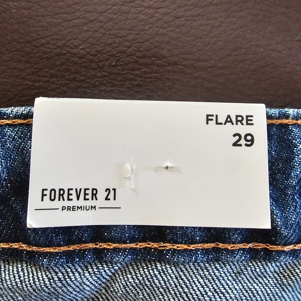 Forever 21 Premium Daisy Embroidered High Rise Flare Jeans Blue 29 NWT - Picture 6 of 9